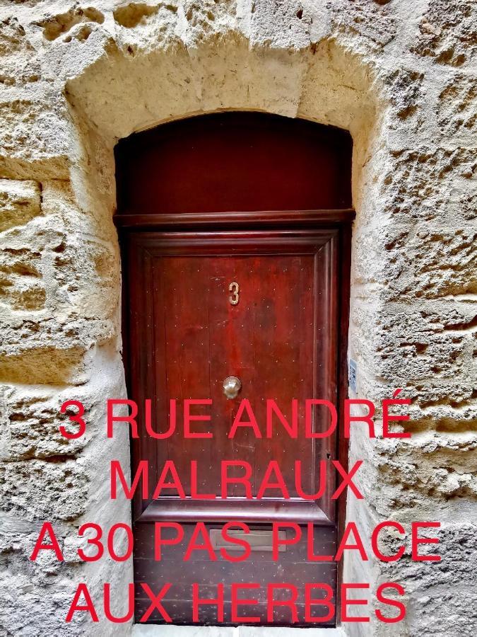 Appartement A 50 M De La Place Aux Herbes Uzès Esterno foto