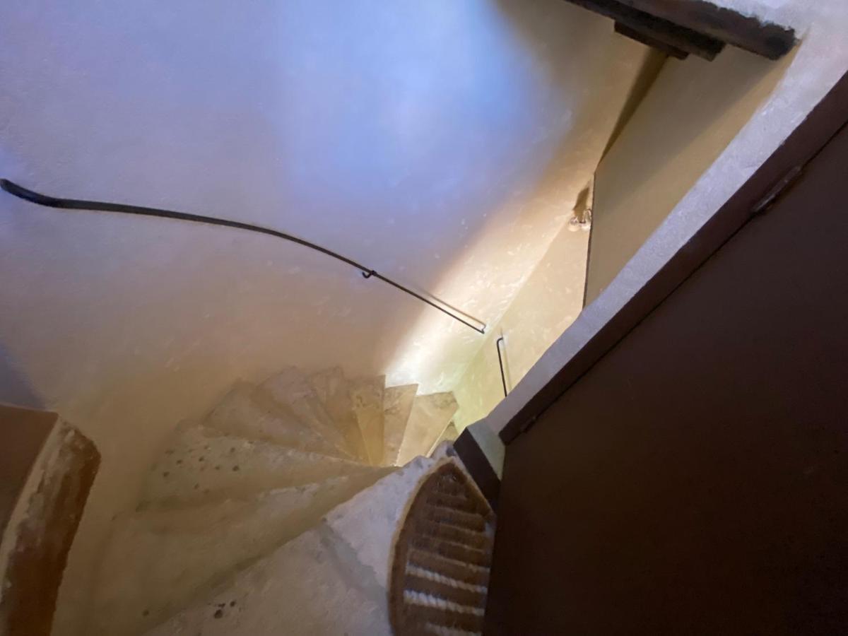 Appartement A 50 M De La Place Aux Herbes Uzès Esterno foto