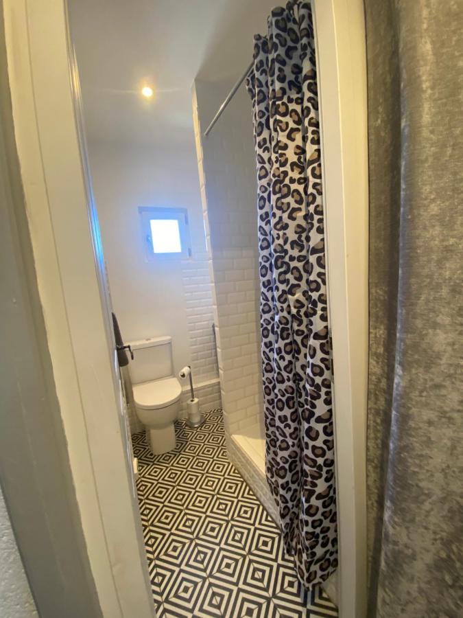 Appartement A 50 M De La Place Aux Herbes Uzès Esterno foto
